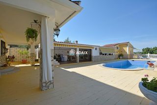 Chalet  Peñas blancas. Encantador chalet de 5 dormitorios y 4 baños en malpartida de cá