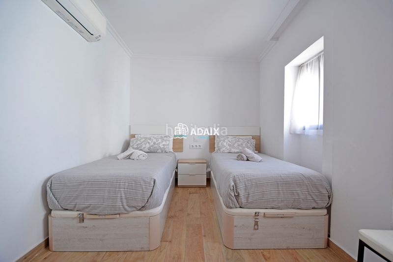 Foto e32d7a22-bcd1-4cfc-9e23-f9027f24e3a8. Casa adossada a Casco Antiguo Cáceres