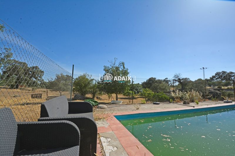 Foto 8e7bf91f-b636-4ecc-b24e-89b99f1f8295. Casa amb piscina a Valdesalor - Rincón de Ballesteros Cáceres