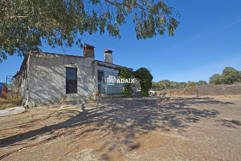 Foto b3e06c3a-da4b-4e76-9ed8-0c33ac52be0a. Casa amb piscina a Valdesalor - Rincón de Ballesteros Cáceres
