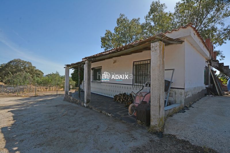 Foto eccf1c20-3658-4cfe-ba11-446eb7cf70d5. Casa amb piscina a Valdesalor - Rincón de Ballesteros Cáceres