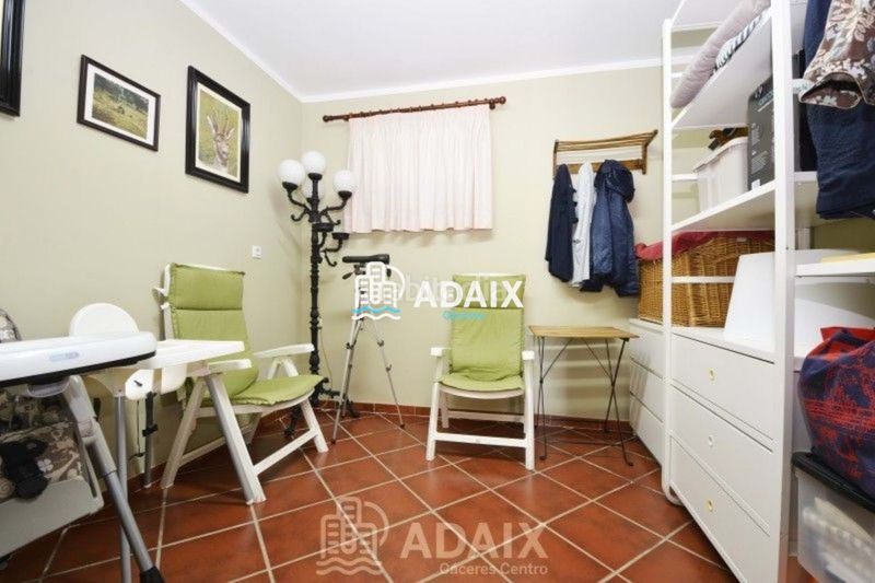 Foto b94e4fc0-9b92-4004-ac3a-7b30eb26169f. Xalet amb aparcament piscina a Montesol - Mejostilla Cáceres