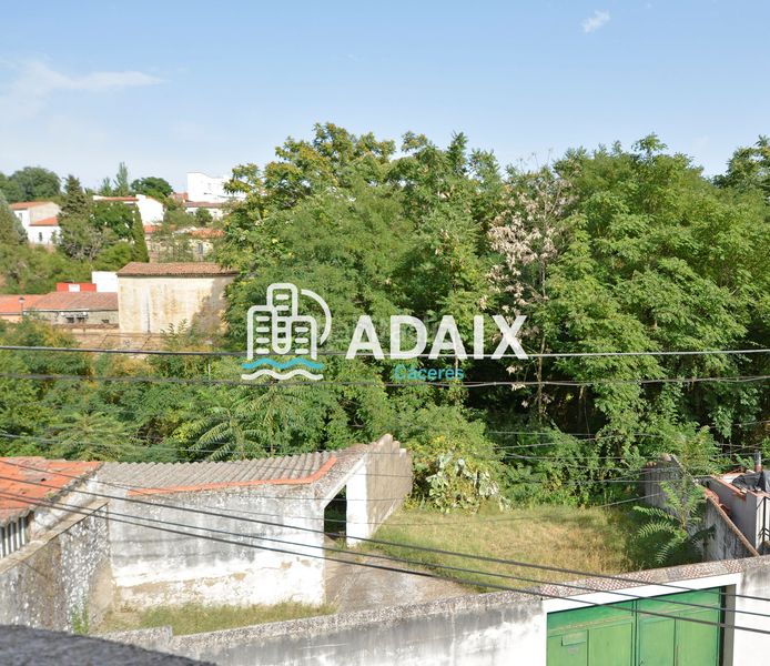 Foto ab67bccf-12c6-485a-8978-a2ad571920f0. Pis a Casco Antiguo Cáceres
