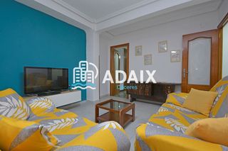 Location Appartement  Pz concepcion  es:y pl: pt:dr  caceres (cáceres). Este apartamento de 75 m, localizado en cáceres capital, ofrece