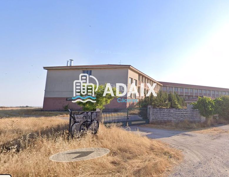 Foto 6e6d9457-d03f-4743-9fad-ff72a97ad627. Edifici a Malpartida de Cáceres