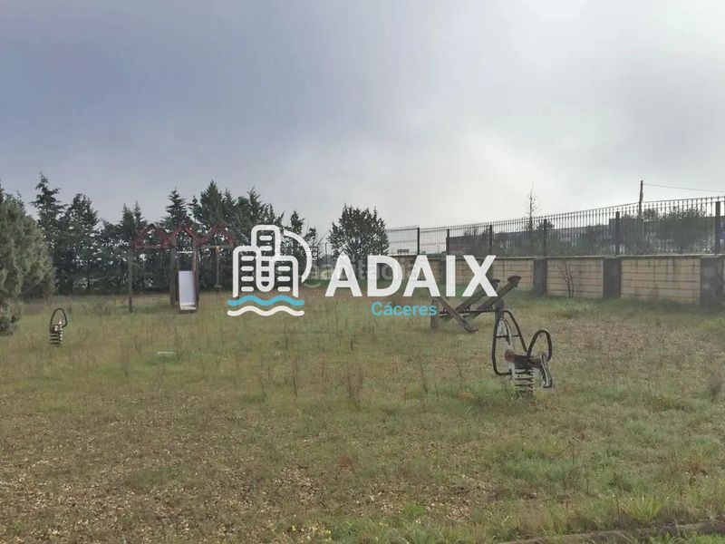 Foto ab0d3b9f-86aa-4800-a2a4-6f18b178ae0d. Edifici a Malpartida de Cáceres