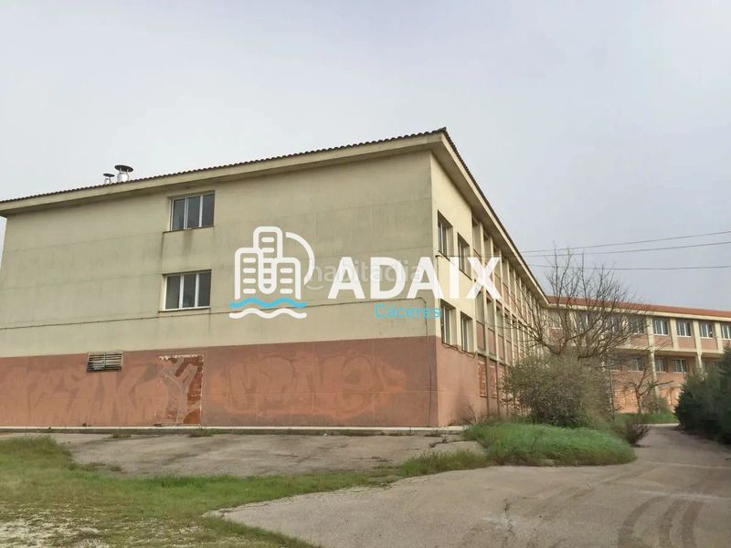 Foto c6973487-332b-4415-98a4-4890c82a4b42. Edifici a Malpartida de Cáceres