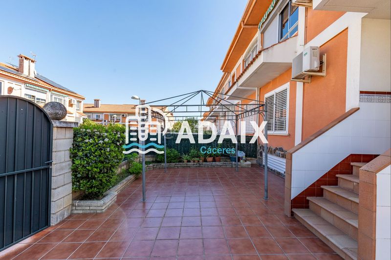 Foto 995e679e-910d-4ce2-bb47-c2648e460798. Casa amb calefacció aparcament piscina a Montesol - Mejostilla Cáceres
