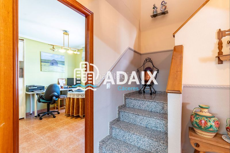 Foto f8e8faeb-df5f-4a55-8981-8a5d6d226be5. Casa amb calefacció aparcament piscina a Montesol - Mejostilla Cáceres