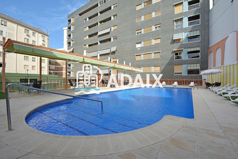 Foto 0be9d9fb-e60d-4009-9d94-57ee46a3b59a. Pis amb calefacció aparcament piscina a Centro Cáceres