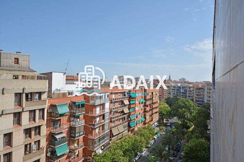 Foto f7a5bd11-31dd-4fd7-b69d-7614e3de183b. Pis amb calefacció aparcament piscina a Centro Cáceres