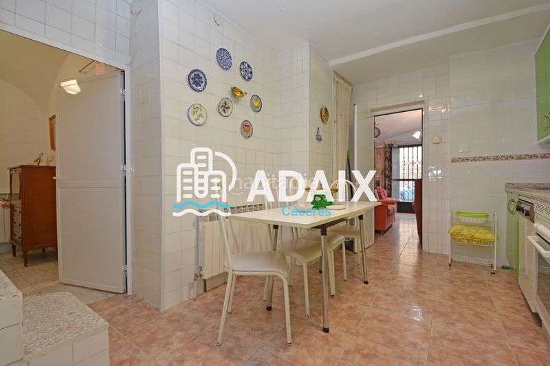 Foto 0f55694a-dea1-40e0-9d1e-805776ffcbb2. Casa adossada amb calefacció a Aldea del Cano