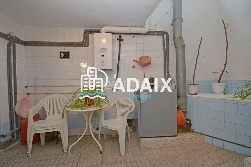 Foto 1a5cc56d-bf60-42e4-a862-43964e0bc6f4. Casa adossada amb calefacció a Aldea del Cano