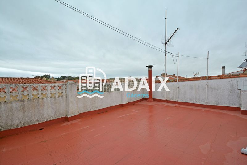Foto 65896eb9-3811-4eee-bd86-db674eec027a. Casa adossada amb calefacció a Aldea del Cano