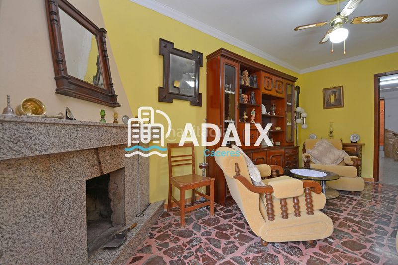 Foto a3ecf097-45be-4d2f-911c-f790f3c1c2cd. Casa adossada amb calefacció a Aldea del Cano