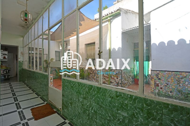 Foto c541565c-5623-4b91-80ad-93b4d9a23ed0. Casa adossada a Casco Antiguo Cáceres
