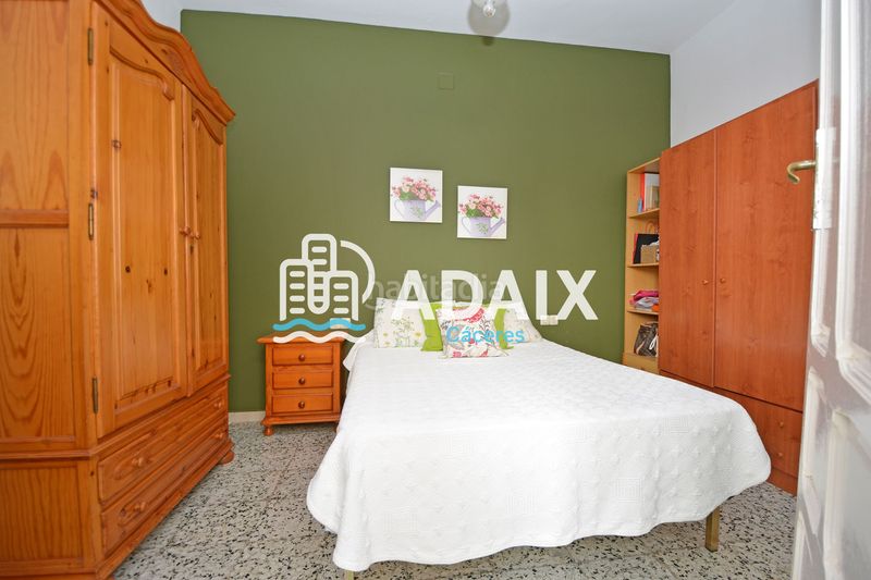 Foto eba75ff5-9083-465e-8d9f-8781b1acb52b. Casa adossada a Casco Antiguo Cáceres