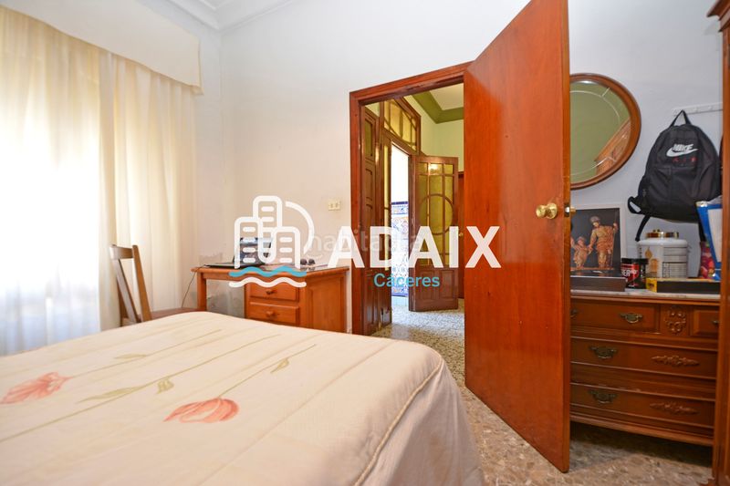 Foto edfd03ac-3fff-45ed-b5a8-3a513200dc63. Casa adossada a Casco Antiguo Cáceres