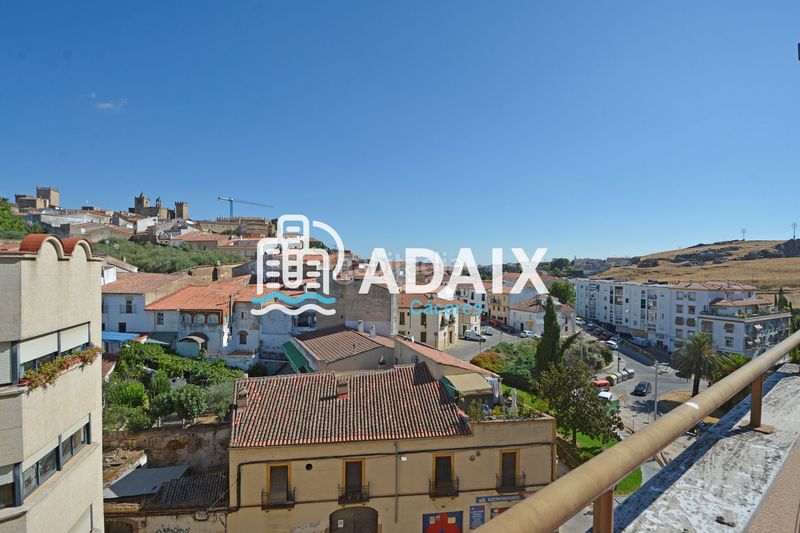 Foto 54be8766-6474-42e8-abb3-20e8912232bc. Pis amb calefacció a Centro Cáceres