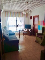 Flat  Calle diego maría crehuet. Piso en venta en el centro de cáceres, muy luminoso y listo para