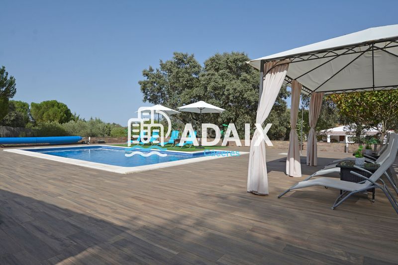 Foto b2b7db64-c422-47fb-8d0a-39eb07ddd661. Casa amb calefacció aparcament a Torreorgaz