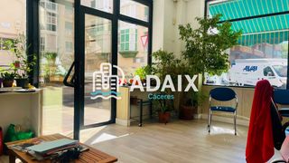 Local Comercial  Calle salamanca. Oportunidad única en cáceres! esta propiedad comercial de 72 m ú