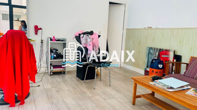 Foto fcf9ac8a-e811-4803-b7e1-5f24c20fa734. Local comercial a Centro Cáceres