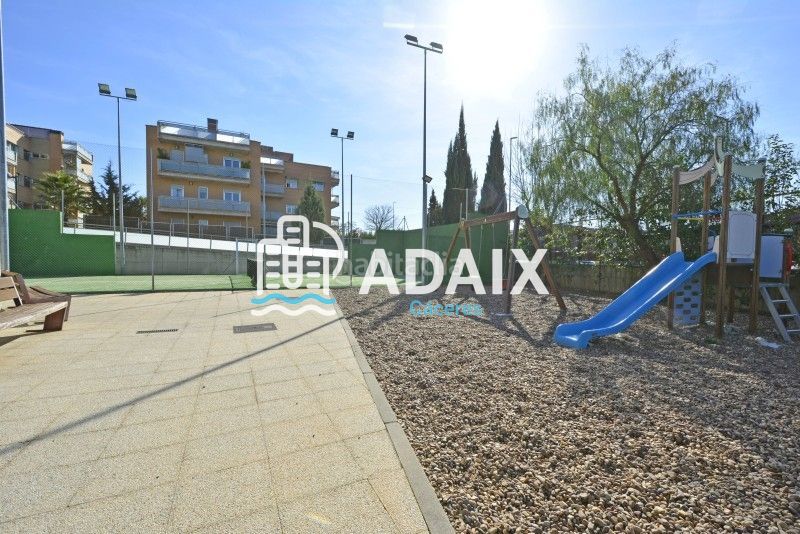 Foto 4a3d9a9f-80ca-496c-a4ff-8b51050960d4. Àtic amb calefacció aparcament piscina a Ruta de la Plata Cáceres