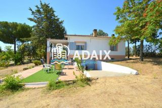 Casa  La perala. Chalet en venta en casar de cáceres, finca de 10.000 metros cuad