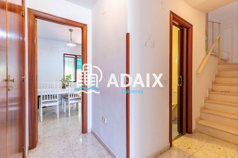 Foto 1328117a-ebce-4f5d-ad49-f4047d0115d4. Casa amb calefacció a Casco Antiguo Cáceres
