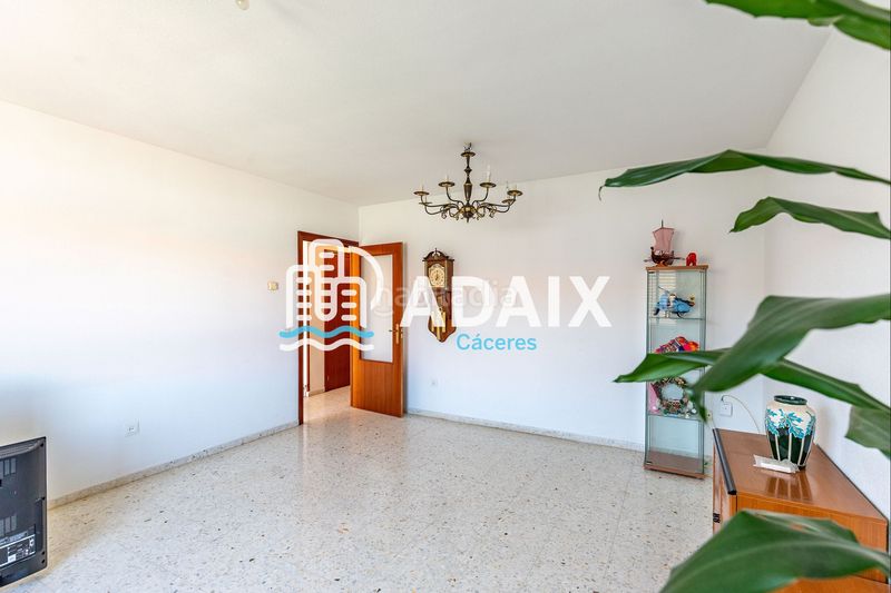 Foto ca696d8b-94d0-4b86-a9ca-027b5b54dafb. Casa amb calefacció a Casco Antiguo Cáceres