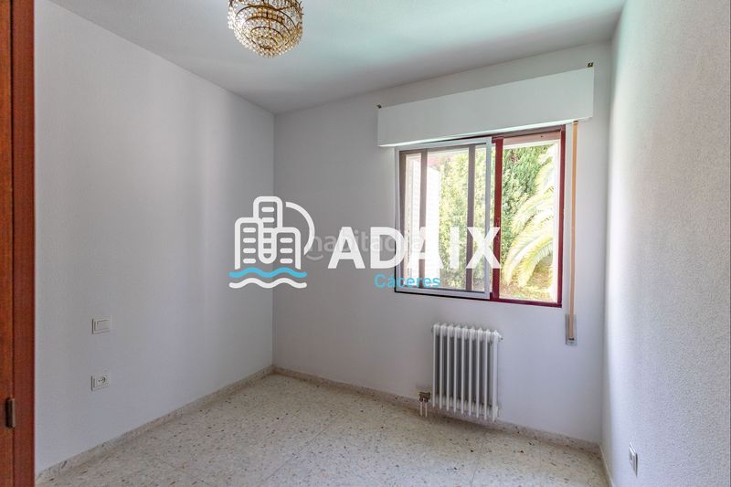Foto d46d2604-2fcc-4e37-a062-810625550a32. Casa amb calefacció a Casco Antiguo Cáceres