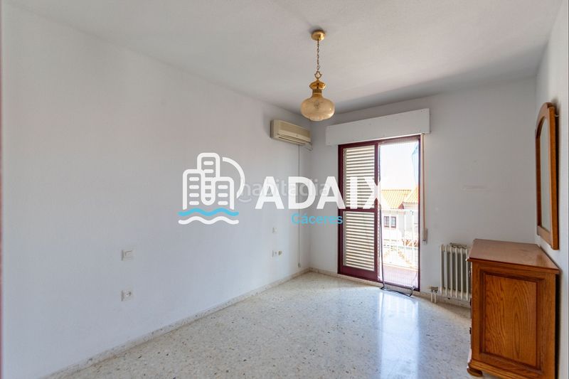 Foto e9e22431-11dc-4fcb-b406-e5d90e04da06. Casa amb calefacció a Casco Antiguo Cáceres