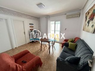 Rent Flat  Avda antonio hurtado num..  f caceres. Descubra este encantador piso de 3 dormitorios en una de las mej