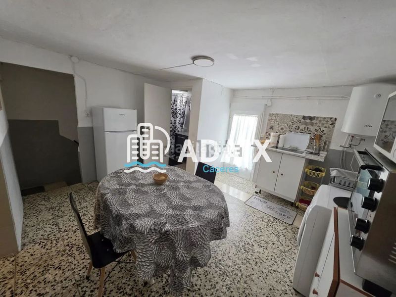 Foto b9af2834-33d0-4bdb-9ab0-d51a91b88bdc. Casa adosada casa en venta acogedora casa reformada a solo 20 minutos de cáceresprecio 38.000 superficie 94 en Aldea del Cano