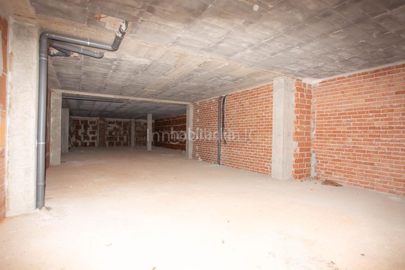 Foto 2c14fa56-01da-4262-8a8b-38b588390993. Local comercial a Voto