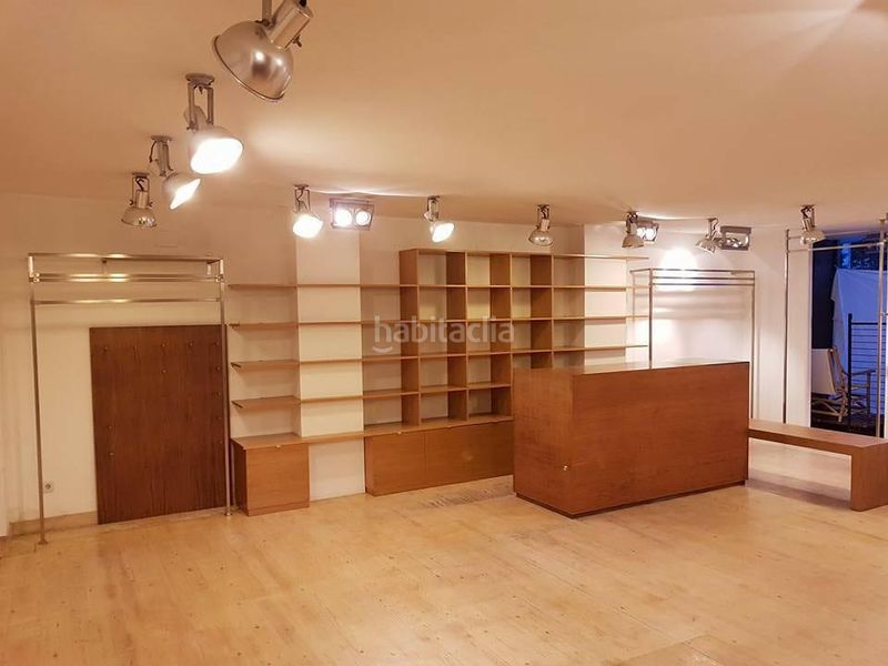 Foto f7394f0a-4110-4415-bbf9-c395b34127ad. Local comercial a Centro Laredo
