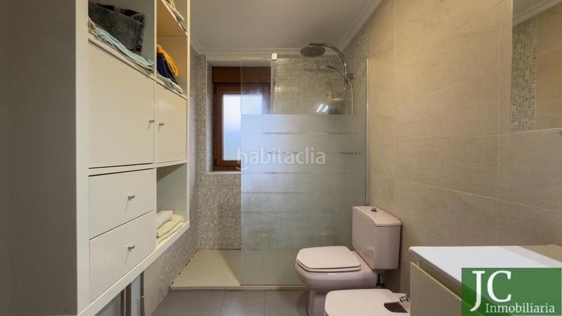 Foto 80037a71-fbdc-4598-8e4a-10b0b942a16c. Casa amb calefacció aparcament a El Callejo - La Pesquera - La Arenosa Laredo