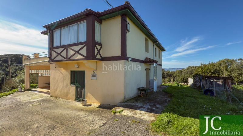 Foto fb32f8f2-734d-40f7-baa0-d95f88acb7ee. Casa amb calefacció aparcament a El Callejo - La Pesquera - La Arenosa Laredo