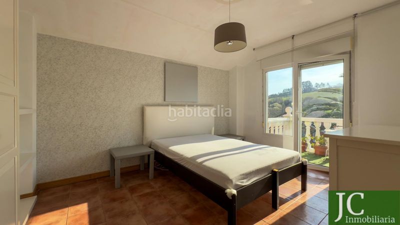 Foto 0ea48662-292b-41e8-bf48-eb1a9069e96a. Casa amb calefacció aparcament a Limpias