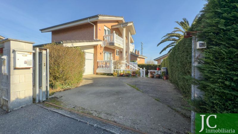 Foto 73ec4cf7-1bd0-4346-8a17-37fd6e38e7ad. Casa amb calefacció aparcament a Limpias