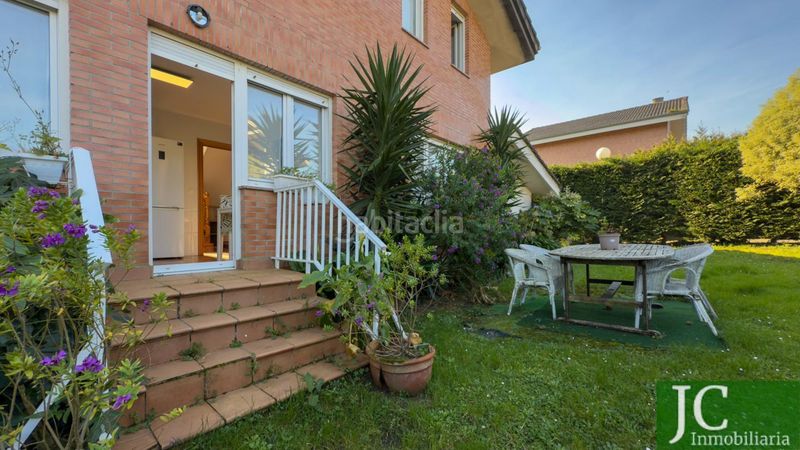 Foto a4ba1597-fdfe-48d8-801b-e8155caf59ac. Casa amb calefacció aparcament a Limpias