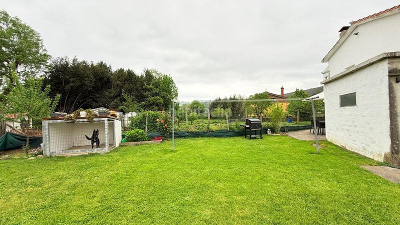 Foto 05683490-76fb-41b5-a9a3-88b53484e90e. Casa  independiente con terreno en Rasines