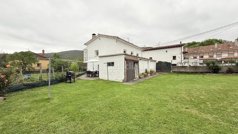 Foto 8e16f0f0-6de8-4531-aa0d-d28510c0437f. Casa  independiente con terreno en Rasines