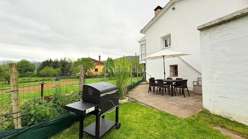 Foto b20d2099-64b1-4f31-8245-f6413fca0c61. Casa  independiente con terreno en Rasines