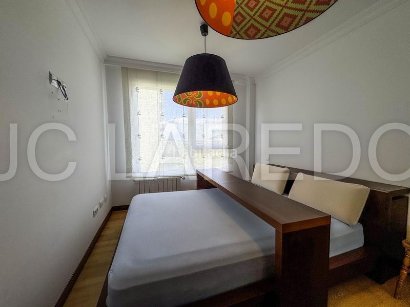 Foto 412c841e-da06-4539-a7f9-a329ca248570. Pis amb calefacció aparcament a Zona Playa Laredo