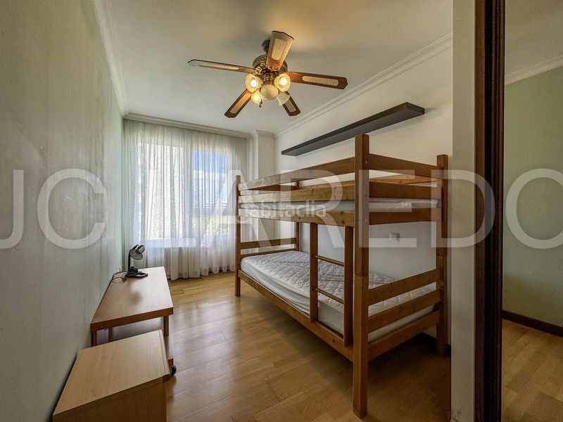 Foto 52462447-76f1-452c-ae21-2e2029c49435. Pis amb calefacció aparcament a Zona Playa Laredo