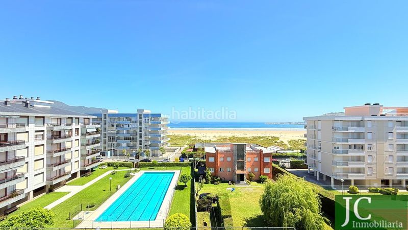Foto 1f1f3fc0-d0d5-4936-80de-bf097f867381. Pis amb aparcament a Zona Playa Laredo