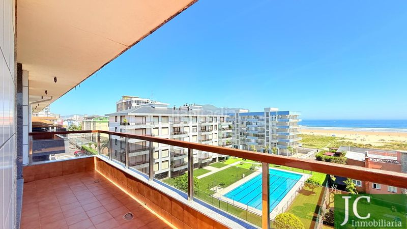 Foto 7f439e3b-396a-46bd-b4f9-cfcdd5e2fbda. Pis amb aparcament a Zona Playa Laredo