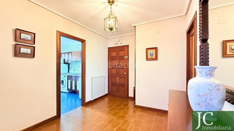Foto cd95b206-debd-4a01-9919-a600947d6cb8. Pis amb aparcament a Zona Playa Laredo